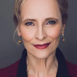 Laila Robins