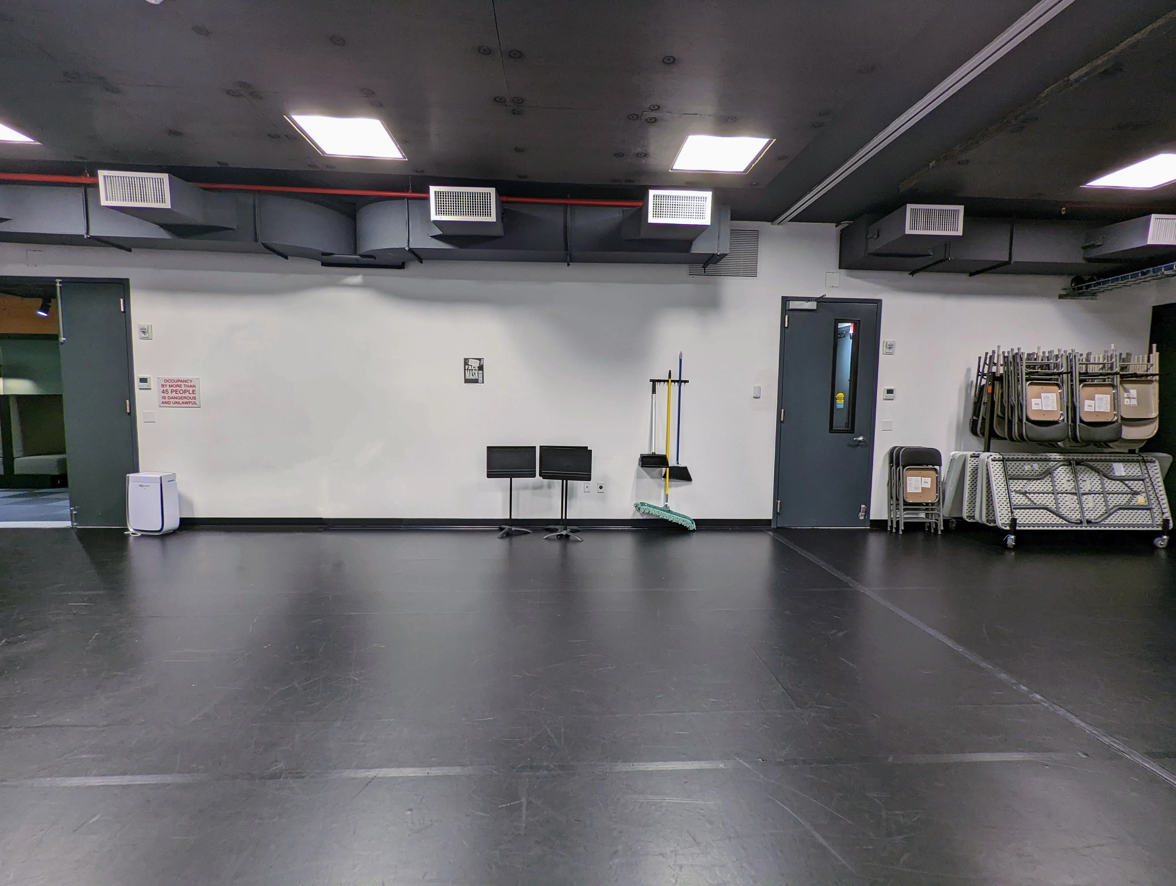 Public Studios Studio EF North Wall